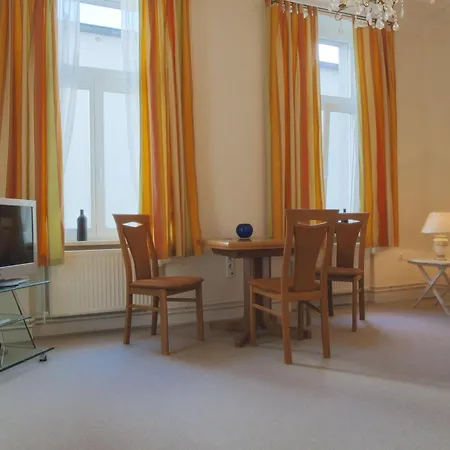 Haus Karzenburg 1 Apartment