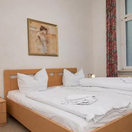 Haus Karzenburg 1 Apartman *